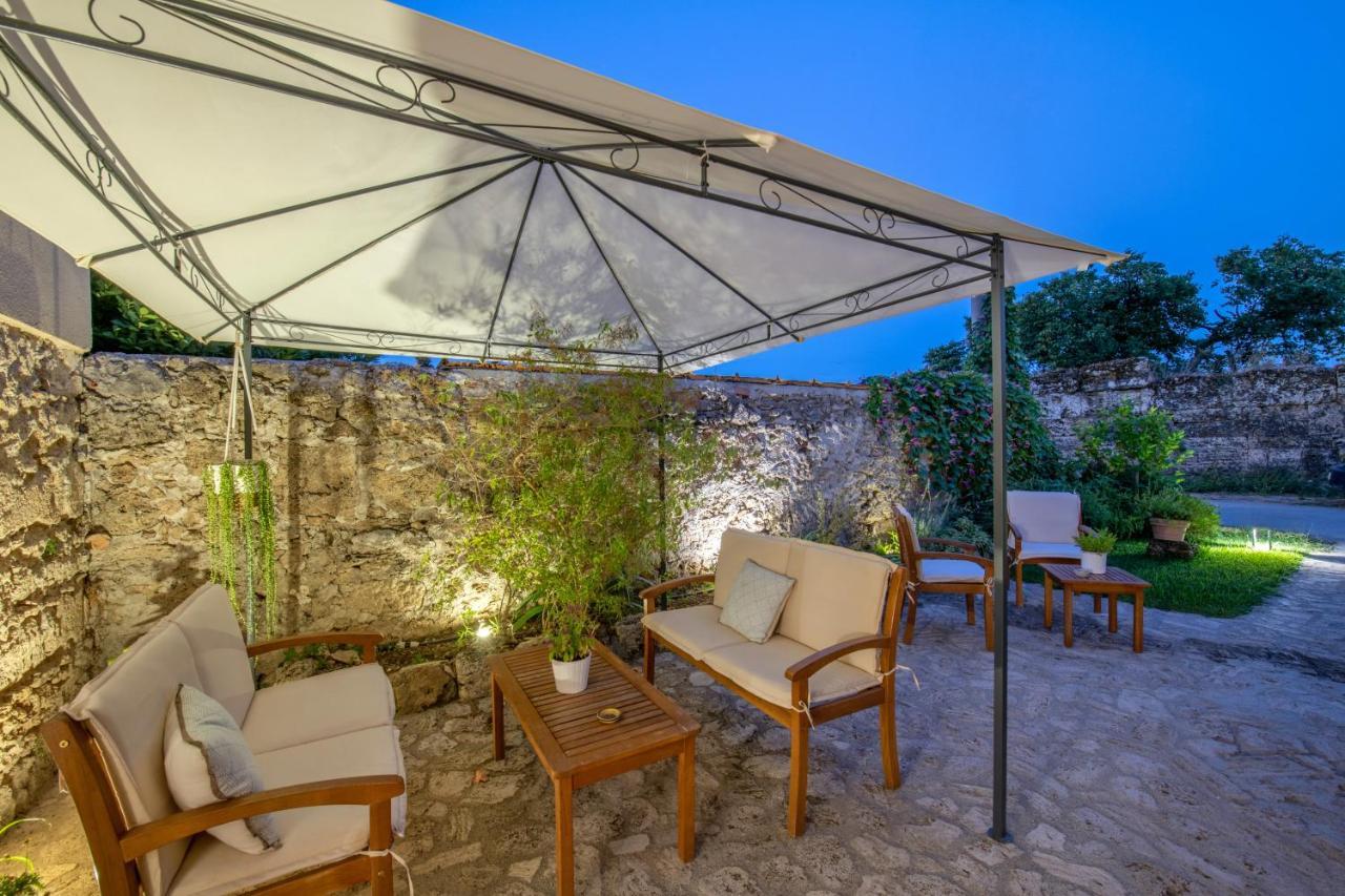 B&B Casa Franco Paestum Exterior photo